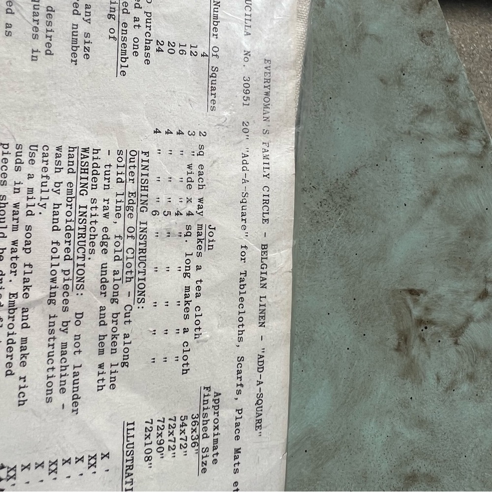 2 Vintage Every women's Family Circle - Belgian Linen "Add-A-Square" embroidery - Picture 3 of 5